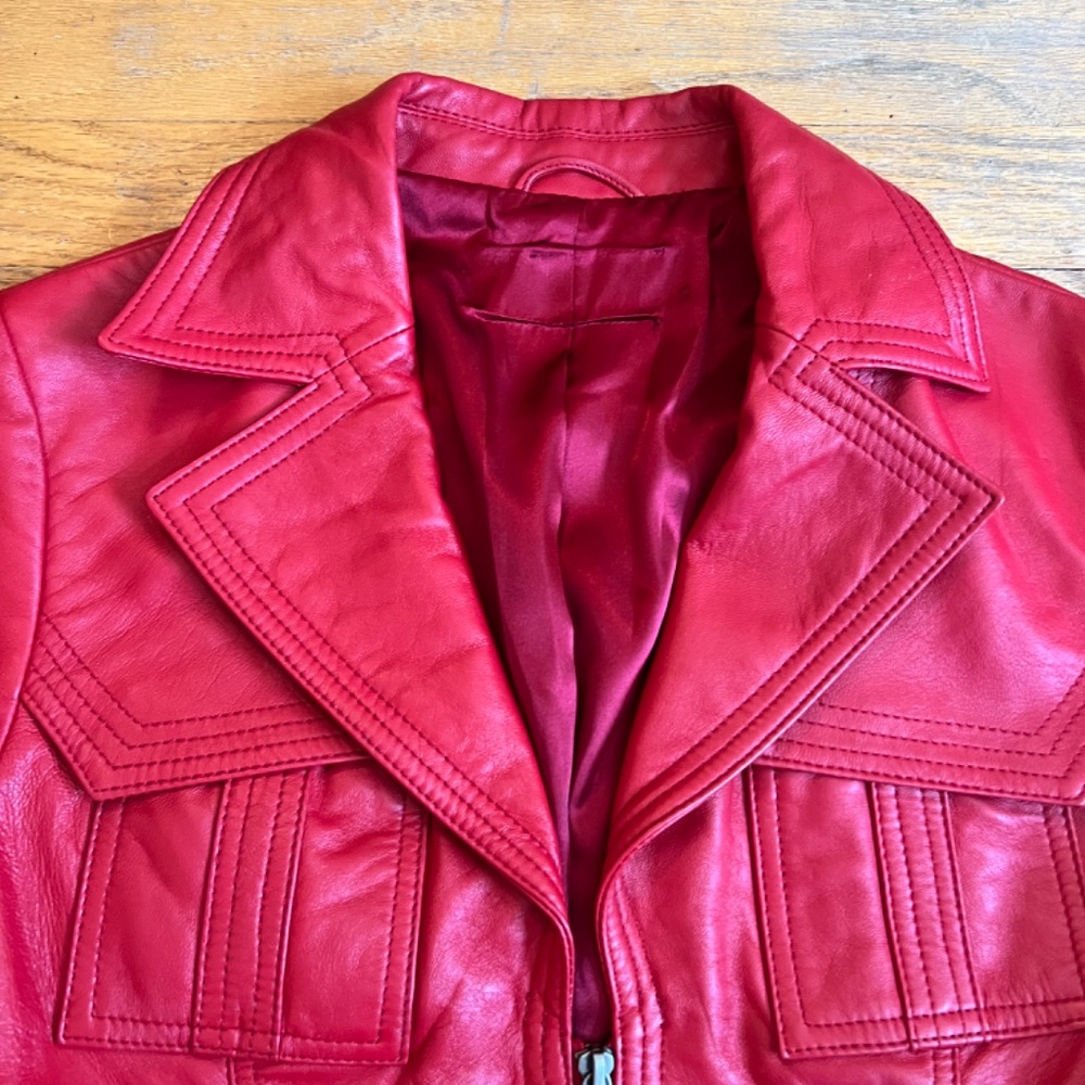 Red leather jacket - Picture 3 of 6